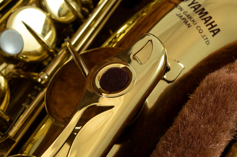 Pre-owned Yamaha YAS-32 Purple Logo Eb Alto Saxophone